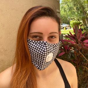 Stylist handmade mask w/ 2 filters